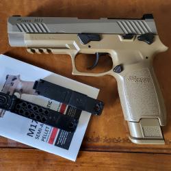 Sig Sauer M17 CO2 cal .177 pellets, blowback + 2 chargeurs supplémentaires