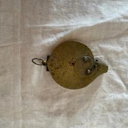 Distributeur à amorce en cuivre ancien