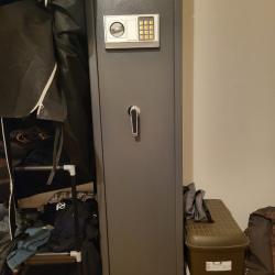 Coffre forte armoire longue râtelier 5 armes plus boîte rangement munition