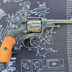 Revolver Nagant 1895 Tula 1944