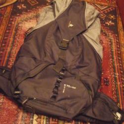 Sac à dos randonnée Forclaz 70L parfait état