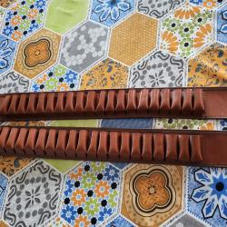 Lot 2 cartouchiere neuves calibre 12