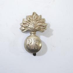 Insigne de casque Français Adrian, Gendarmerie. Fixation absente. Grenade de casque RF (C)
