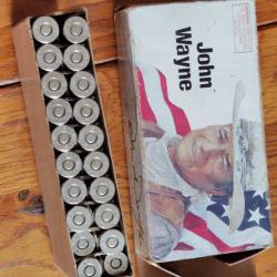 Munitions commemoratives John Wayne 32-40 de collection boite de 17+3 douilles