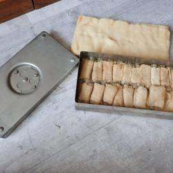 Boite de stérilisation + 37 seringue en verre + emballage d'origine