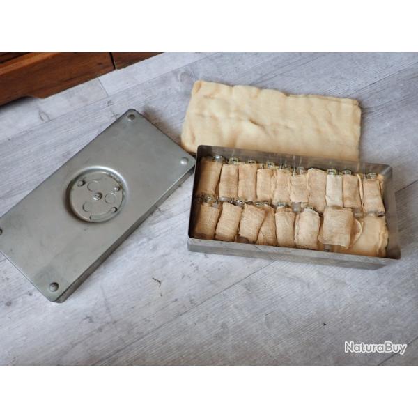 Boite de strilisation + 37 seringue en verre + emballage d'origine