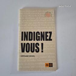 Indignez-vous ! est un essai de Stéphane Hessel publié en 2010.
