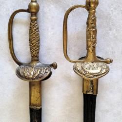 Lot de deux épées anciennes