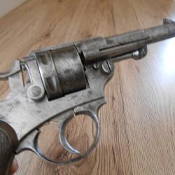 Revolver 1873 avec son étui jambon