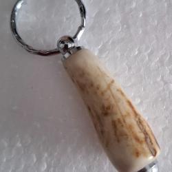 Porte clé en bois de cerf artisanal