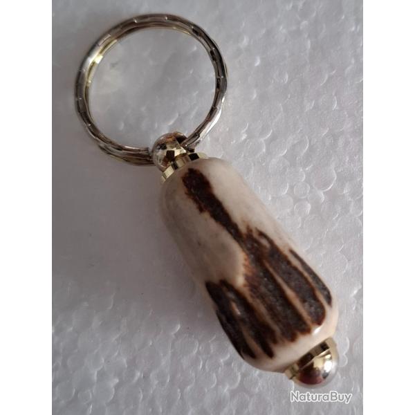 Petit porte cl artisanal en bois de cerf