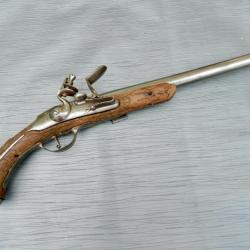 Pistolet signé Jean-Baptiste Freconnet, vers 1730  à restaurer