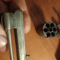 Superbe type  lefaucheux parfait etat de fonctionnement avec ses 12 munitions d'origine
