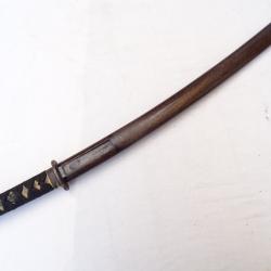 J268- lot ,beau wakizashi + tsuba ,+ saya  époque = EDO