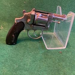 Revolver. Belge  Bulldog   type colt à  barrillet basculant cal- 320  long ou court