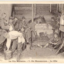 CPA - La Vie Militaire - 7 . En Manoeuvres . Le Gite -N°1722