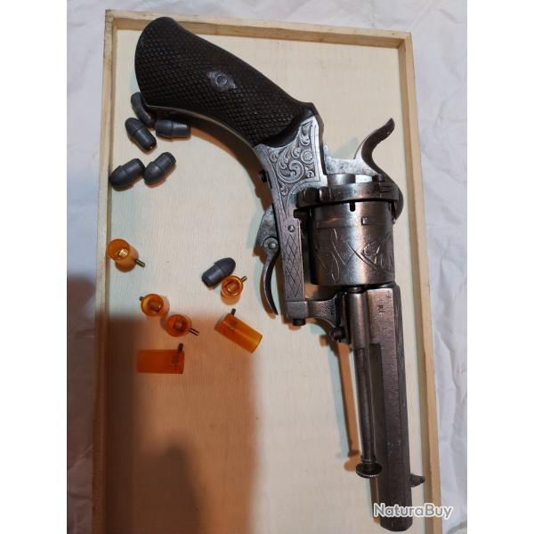 Revolver calibre 7mm  broches type lefaucheux