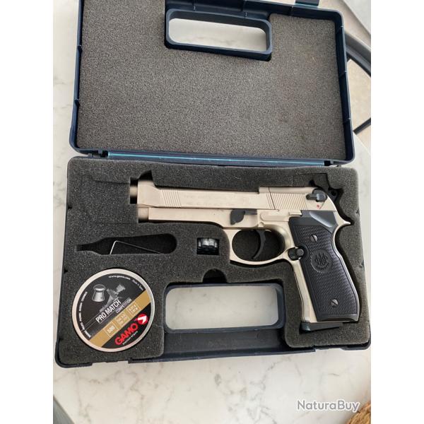 Beretta M92FS CO2 4.5 mm nickel - excellent tat + mallette et accessoires