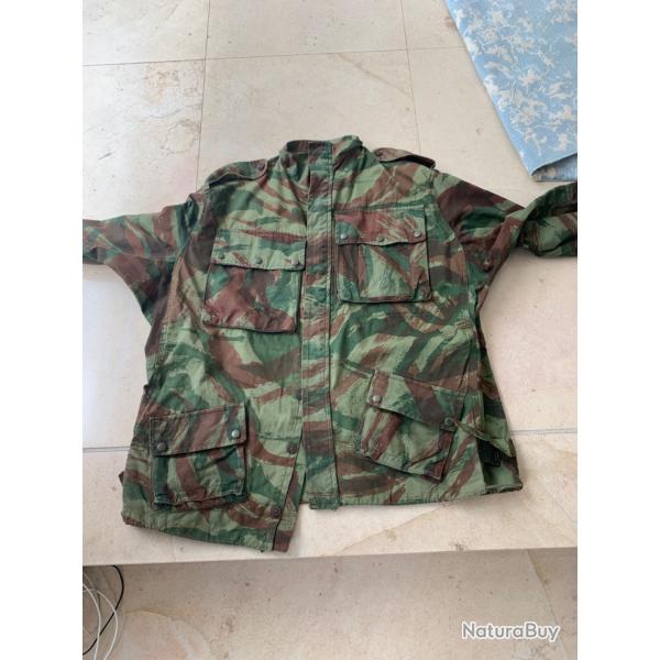 Superbe veste TAP 47/54 . Sortie d'une malle d'un officier n'ayant pas fait l'Algerie .