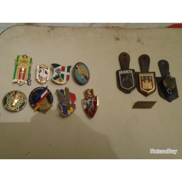 LOT insignes militaires