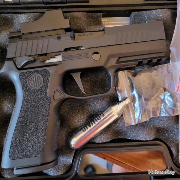 SIG SAUER P320 X Carry - CO2 BBS 4.5 mm + Viseur point rouge Sig AIr