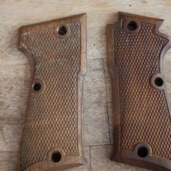 Paire de plaquettes en bois de MAB P15 F1 aussi appelé PAP F1