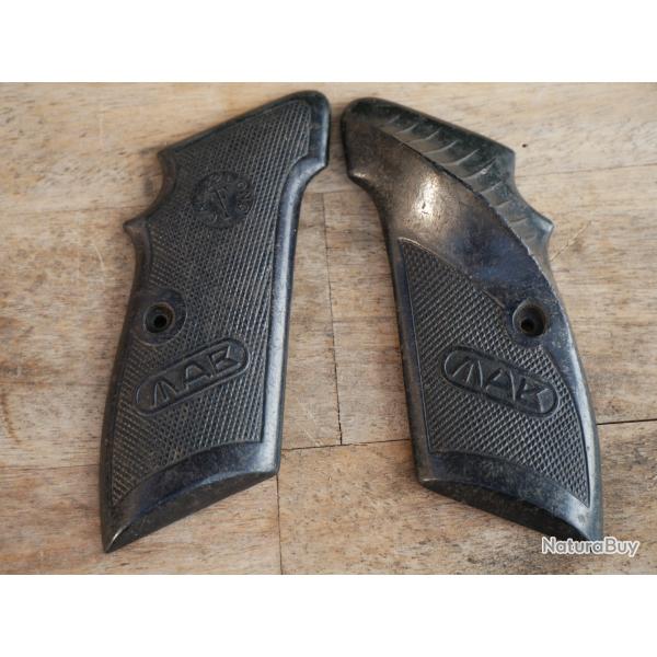 Paire de plaquettes  de MAB F en 22 Lr