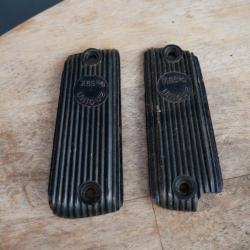 Paire de plaquettes de Pistolet UNIQUE en 7.65mm (mod 17 et R51)