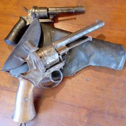 Lot de deux revolvers à broches Liégeois à nettoyer.9mn et 7mn.