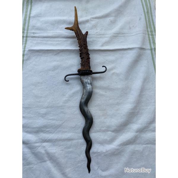 Couteau Kriss indonsien