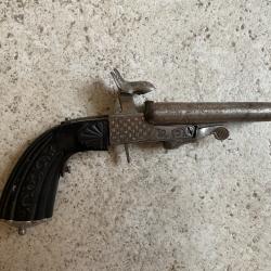 Pistolet à broche à deux canons juxtaposés, canons rayés