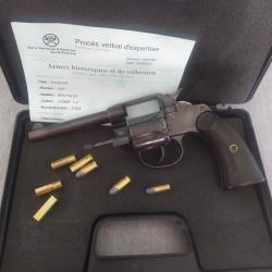 Colt new police  32s&w tardif poinçon VP canon miroir + malette + pv de st Etienne.