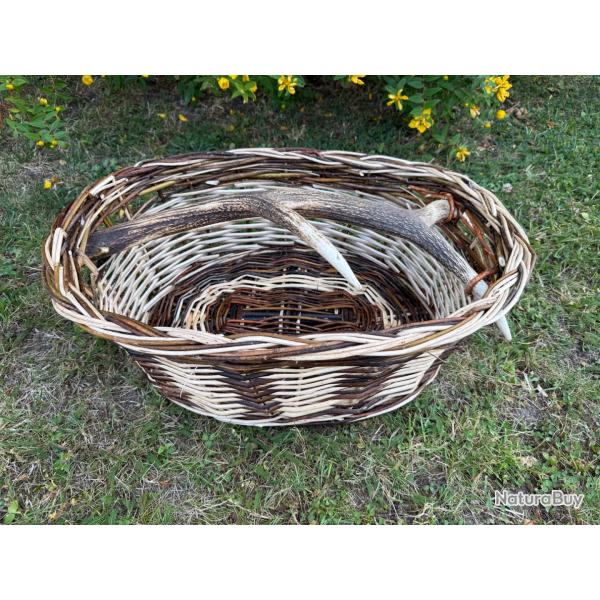 Superbe panier avec anse bois de cerf artisanale!!
