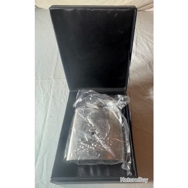 Flasque  alcool inox 6oz motif carpe koi + coffret cadeau  - Neuf