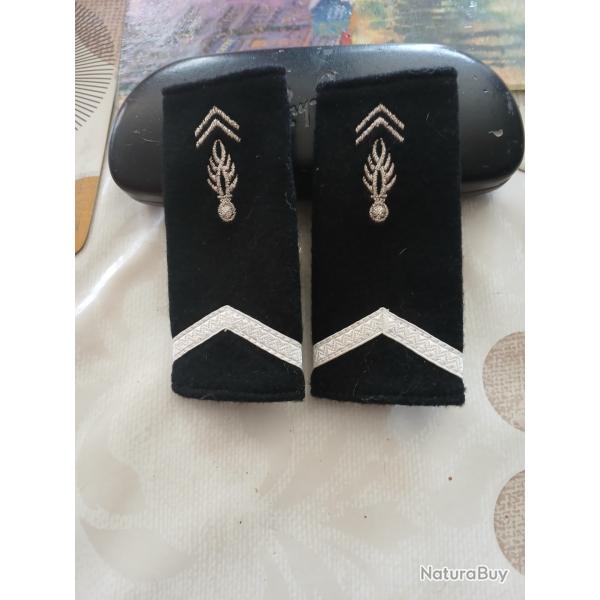 Paire de galons militaires de gendarmerie
