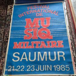 1985 Grande affiche du festival de la musique militaire de Saumur, Spectacle militaire dans la vallé