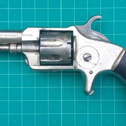Très jolie revolver empire 22