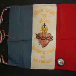 FANION "COEUR DE JESUS" WW1  AVEC EPINGLETTE