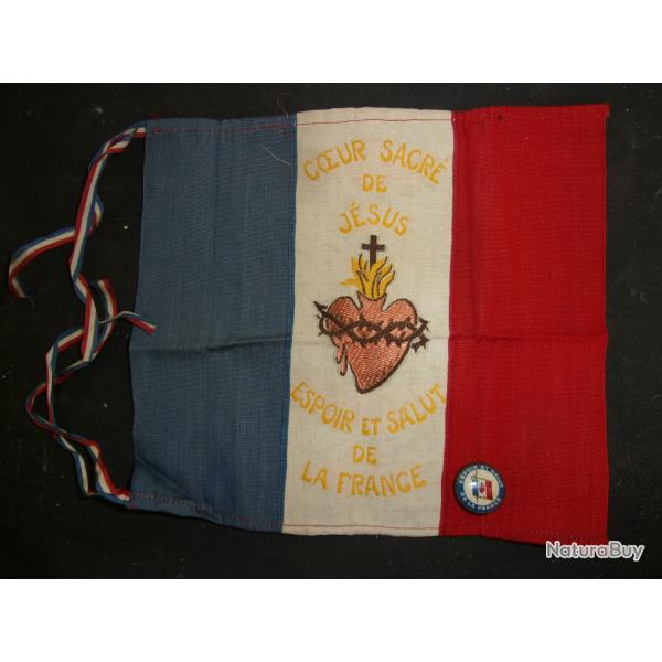 FANION "COEUR DE JESUS" WW1  AVEC EPINGLETTE