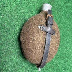 GOURDE MILITAIRE ALLEMANDE   1940  WW 2