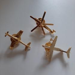 3 pins armée de l'air avions et hélicoptère en métal. Superbe. Armée française.