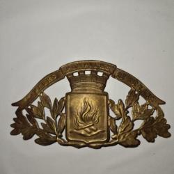 1 plaque  de casque  pompier laiton   A25.1