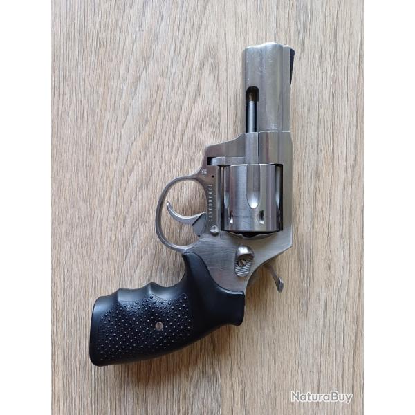 Revolver 3830 Alfa proj