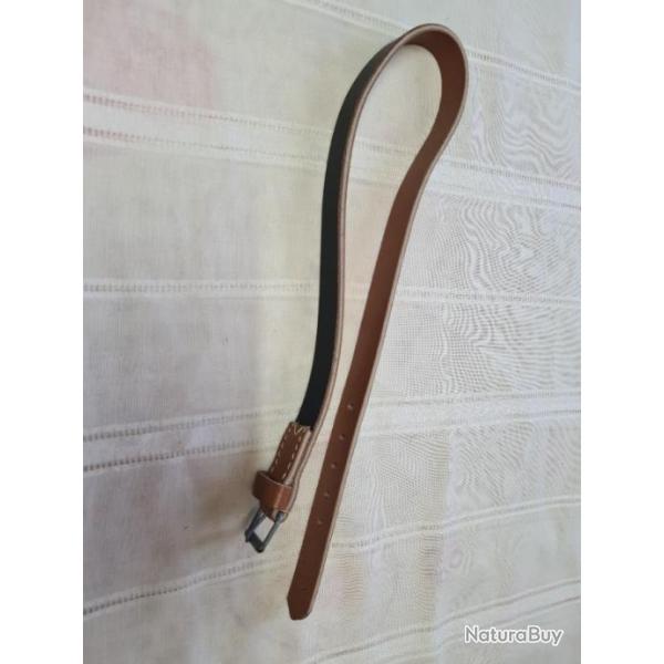 sangle de paquetage  EN CUIR,    Allemande WW2 en reproduction   A25