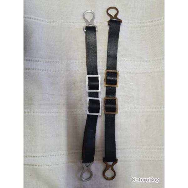 Lot de 2 Jugulaires de casque a pointe, 1 laiton + 1 fer gris   A25