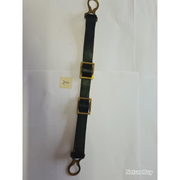 Jugulaire laiton de casque a pointe , en reproduction   A25