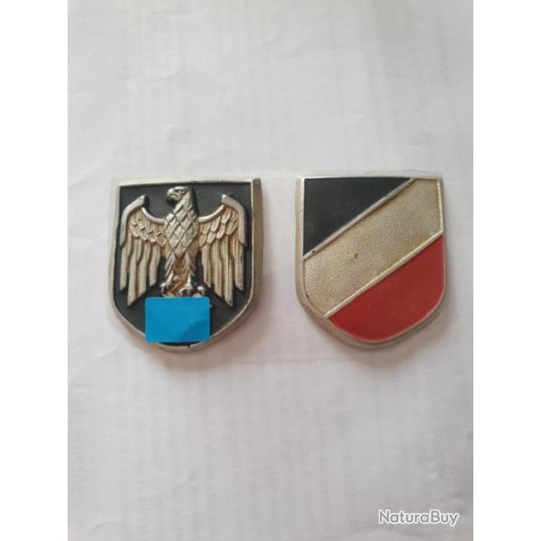 Paire d'insignes mtalliques casque tropical Allemand ww2 en reproduction  A25.1