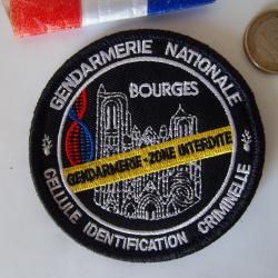 écusson militaire Bourges Cher insigne tissu gendarmerie cellule identification