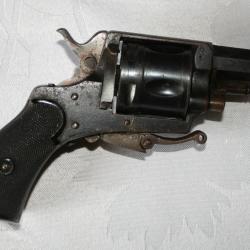 Petit révolver poudre noire cal 320