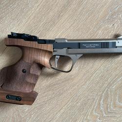 Pistolet semi-auto FEINWERKBAU AW93 Cal. 22lr